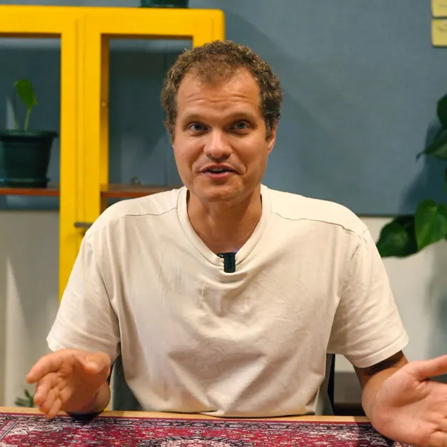 Alex, the founder of Lingophant